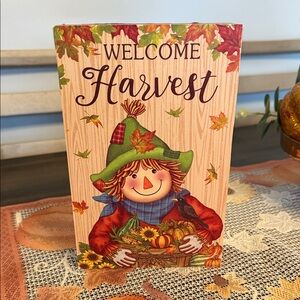 🍁🍃 Harvest Welcome Sign with Scarecrow Design